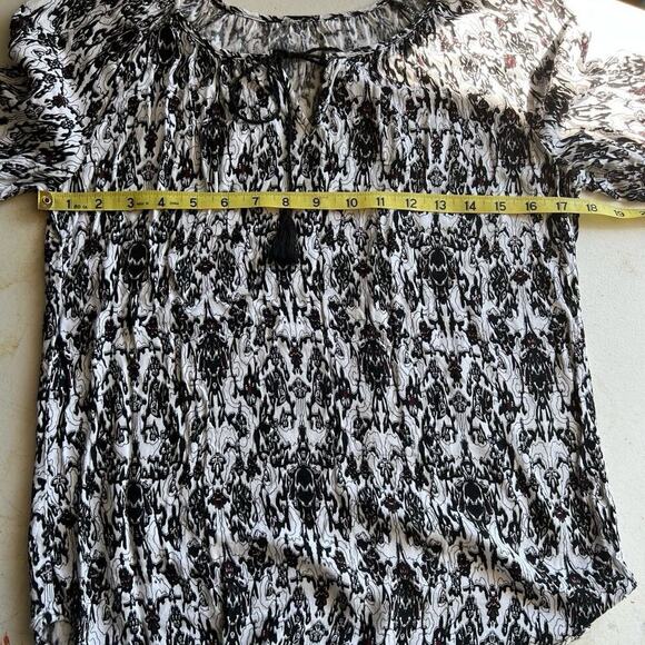 Skulls & spiders, drawstring neck, elastic sleeves women’s top, women's size XS - Picture 10 of 12